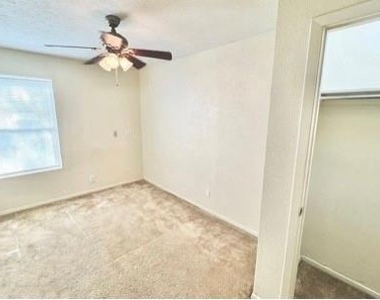 1115 N Austin Street - Photo Thumbnail 10