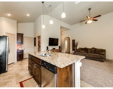313 Delgany Trail - Photo Thumbnail 8