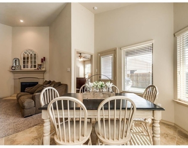 313 Delgany Trail - Photo Thumbnail 11
