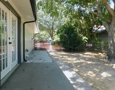 404 Woodson Circle - Photo Thumbnail 22