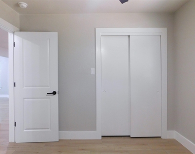 404 Woodson Circle - Photo Thumbnail 12