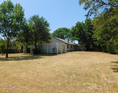 404 Woodson Circle - Photo Thumbnail 30