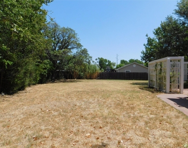 404 Woodson Circle - Photo Thumbnail 24