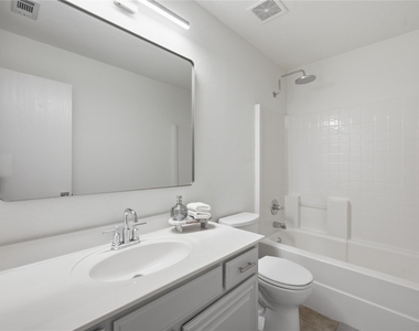 8625 Stetson - Photo Thumbnail 10