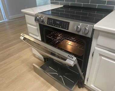 332 W Harwood Road - Photo Thumbnail 24
