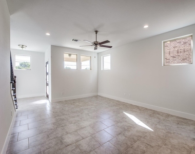 6523 Bowman Roberts Drive - Photo Thumbnail 3