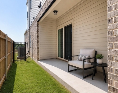 6523 Bowman Roberts Drive - Photo Thumbnail 8