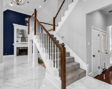 4404 Hollow Oak Drive - Photo Thumbnail 7