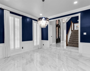 4404 Hollow Oak Drive - Photo Thumbnail 9