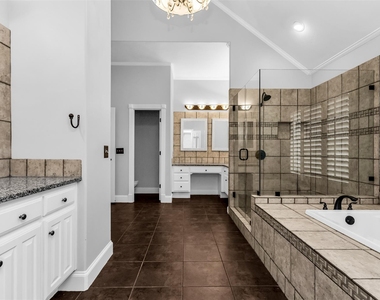 4404 Hollow Oak Drive - Photo Thumbnail 21
