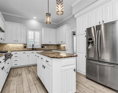 4404 Hollow Oak Drive - Photo Thumbnail 16