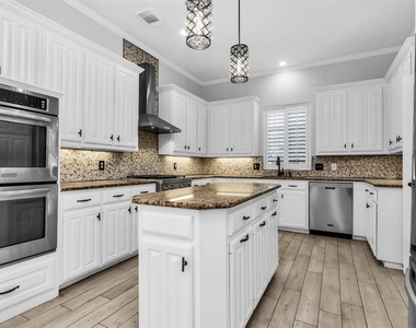 4404 Hollow Oak Drive - Photo Thumbnail 17