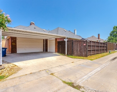 4404 Hollow Oak Drive - Photo Thumbnail 35