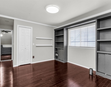 4404 Hollow Oak Drive - Photo Thumbnail 28