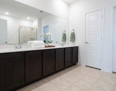 2450 Siskiyou Street - Photo Thumbnail 10