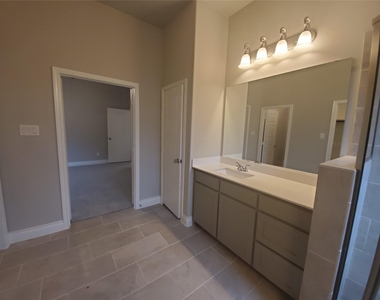 2321 Birdwell Cove - Photo Thumbnail 11