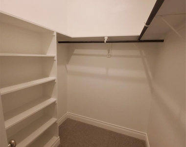 2321 Birdwell Cove - Photo Thumbnail 10