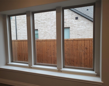 2321 Birdwell Cove - Photo Thumbnail 4