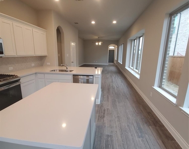 2321 Birdwell Cove - Photo Thumbnail 6