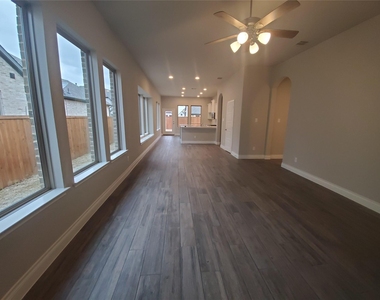 2321 Birdwell Cove - Photo Thumbnail 14