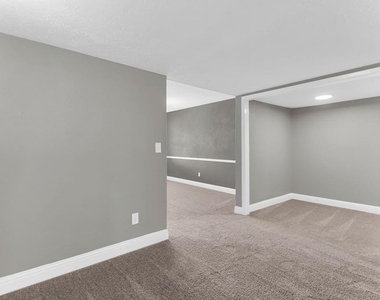 5264 Pruitt Drive - Photo Thumbnail 7