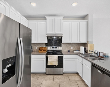 3533 Cricket Drive - Photo Thumbnail 9