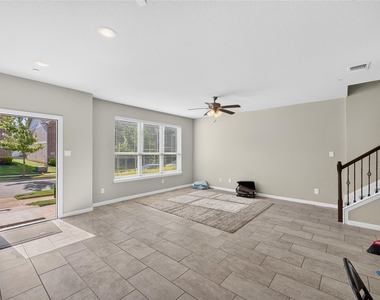 3533 Cricket Drive - Photo Thumbnail 8