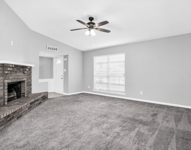 5613 Truitt Street - Photo Thumbnail 4