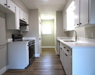 3110 Sandra Lane - Photo Thumbnail 6