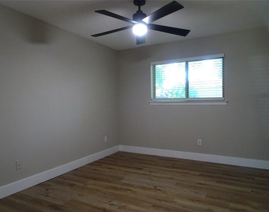 3110 Sandra Lane - Photo Thumbnail 11