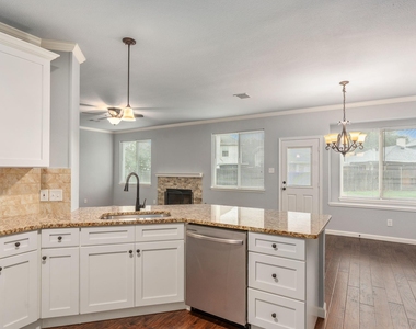 1704 Sandera Court - Photo Thumbnail 10