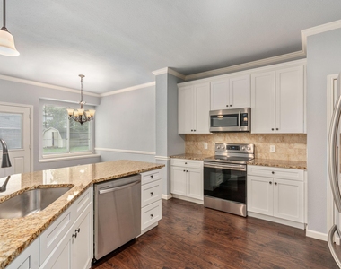 1704 Sandera Court - Photo Thumbnail 9