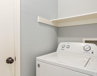 1704 Sandera Court - Photo Thumbnail 22