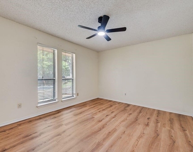 2119 Wilson Drive - Photo Thumbnail 7