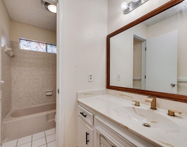 2119 Wilson Drive - Photo Thumbnail 11