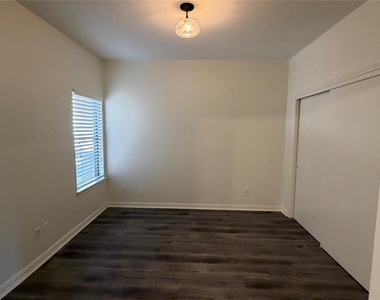 7340 Skillman Street - Photo Thumbnail 15