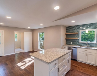 3105 Mitchell Street - Photo Thumbnail 4