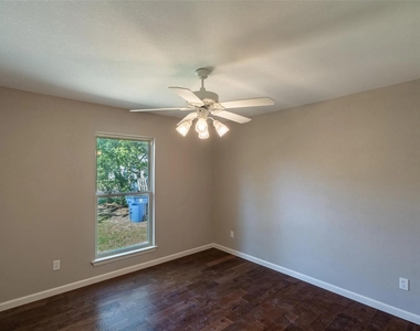 3105 Mitchell Street - Photo Thumbnail 16