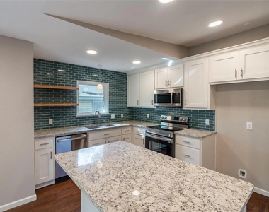 3105 Mitchell Street - Photo Thumbnail 5