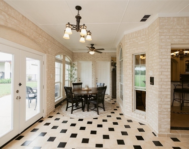 624 Horseshoe Bend - Photo Thumbnail 9