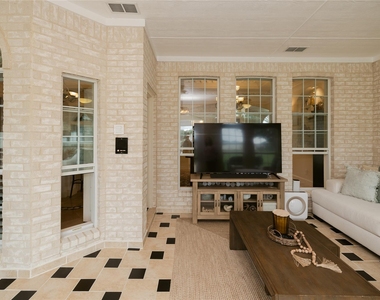 624 Horseshoe Bend - Photo Thumbnail 8