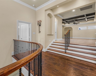 3759 Broadmoor Way - Photo Thumbnail 24