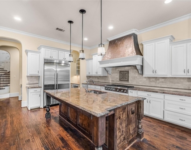 3759 Broadmoor Way - Photo Thumbnail 14