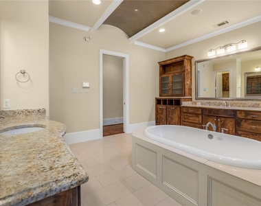 3759 Broadmoor Way - Photo Thumbnail 11