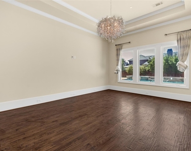 3759 Broadmoor Way - Photo Thumbnail 8