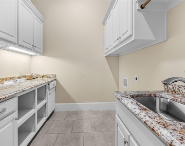 3759 Broadmoor Way - Photo Thumbnail 21