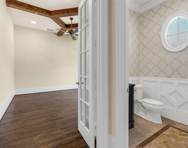 3759 Broadmoor Way - Photo Thumbnail 5