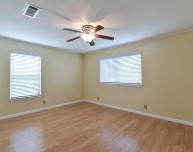 7233 Overhill Road - Photo Thumbnail 22