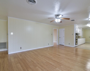 7233 Overhill Road - Photo Thumbnail 10