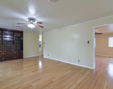 7233 Overhill Road - Photo Thumbnail 9